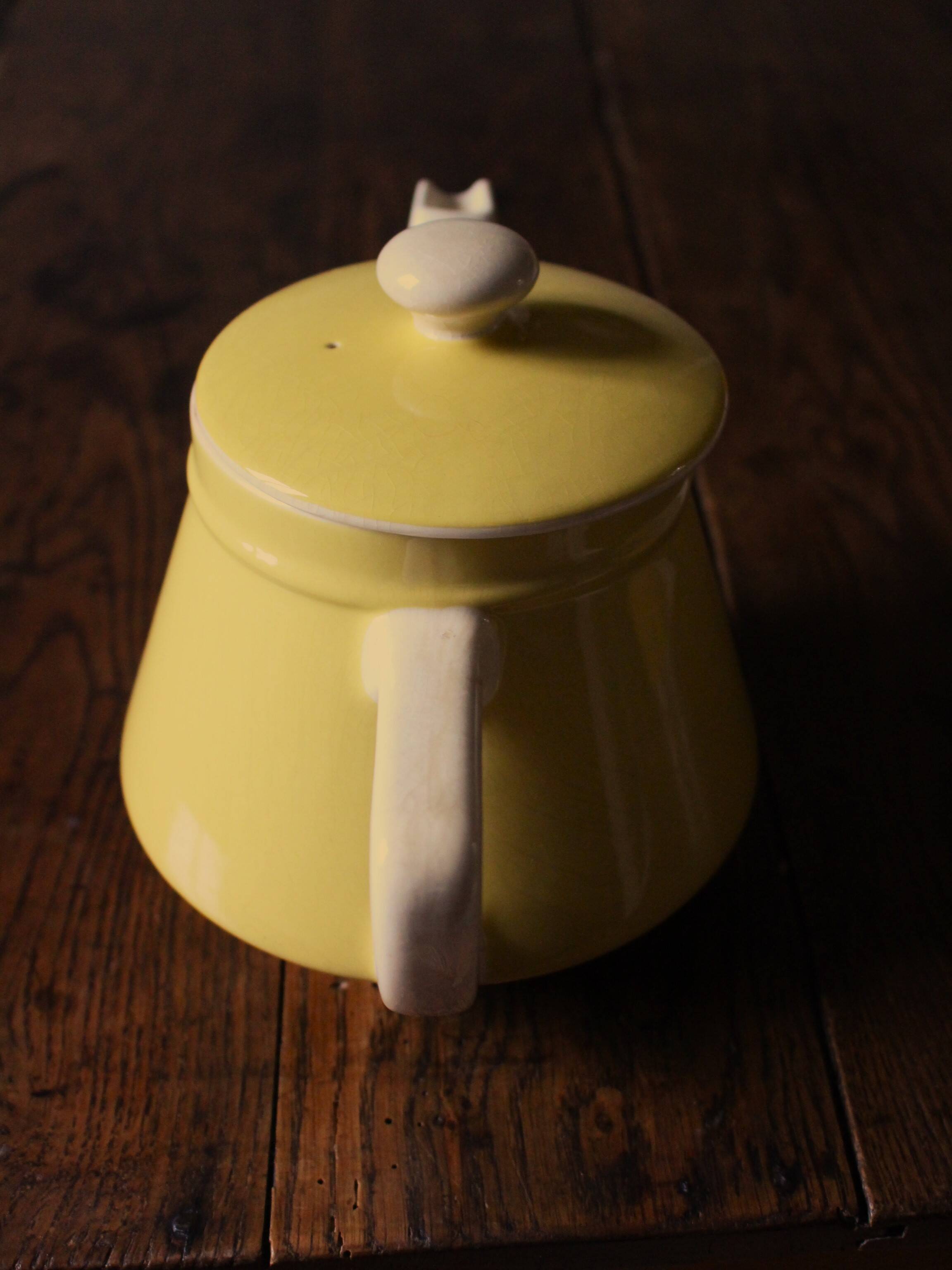 Villeroy Boch yellow earthenware teapot