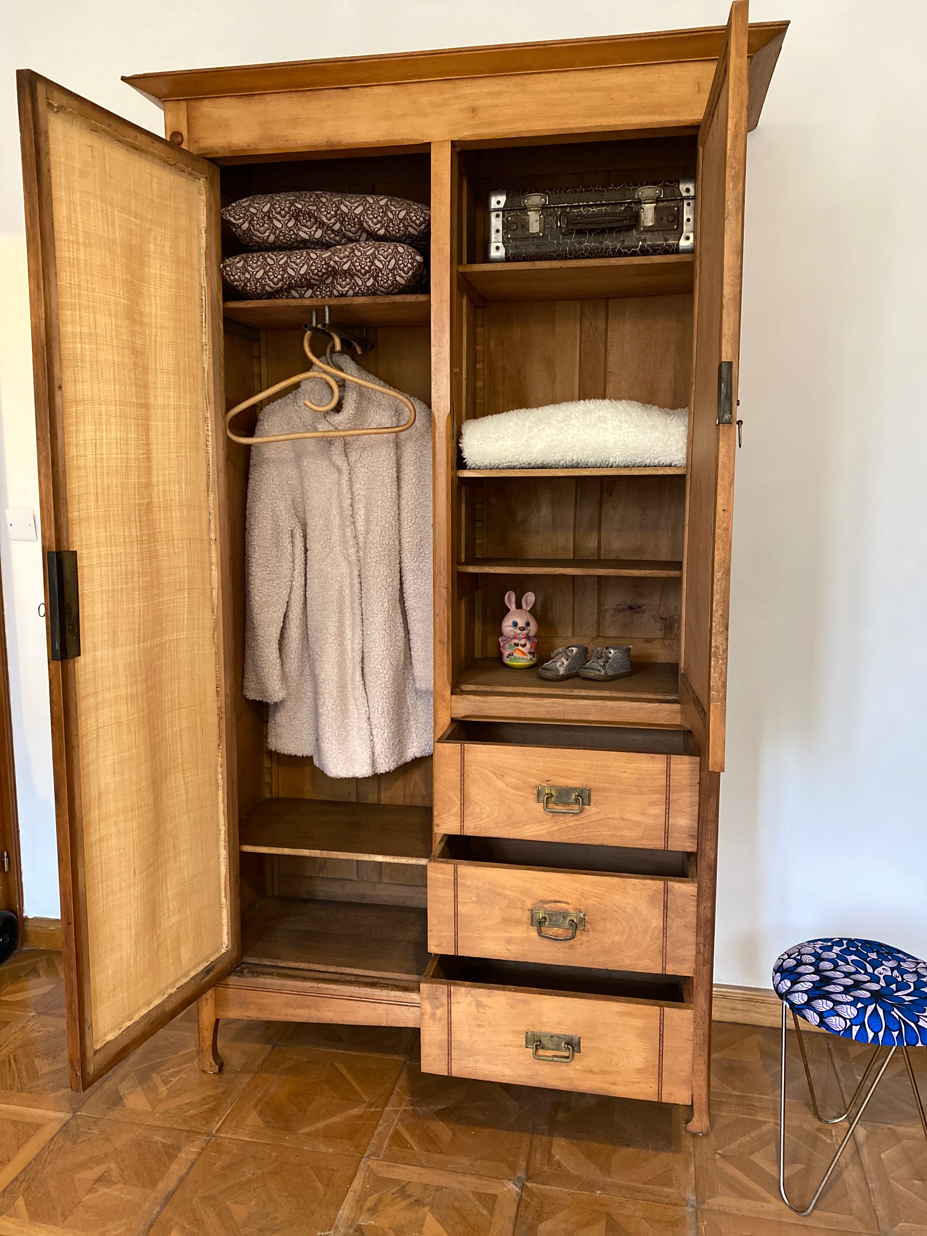 Armoire art déco bois brut & jute