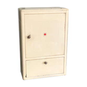 Vintage metal medicine cabinet