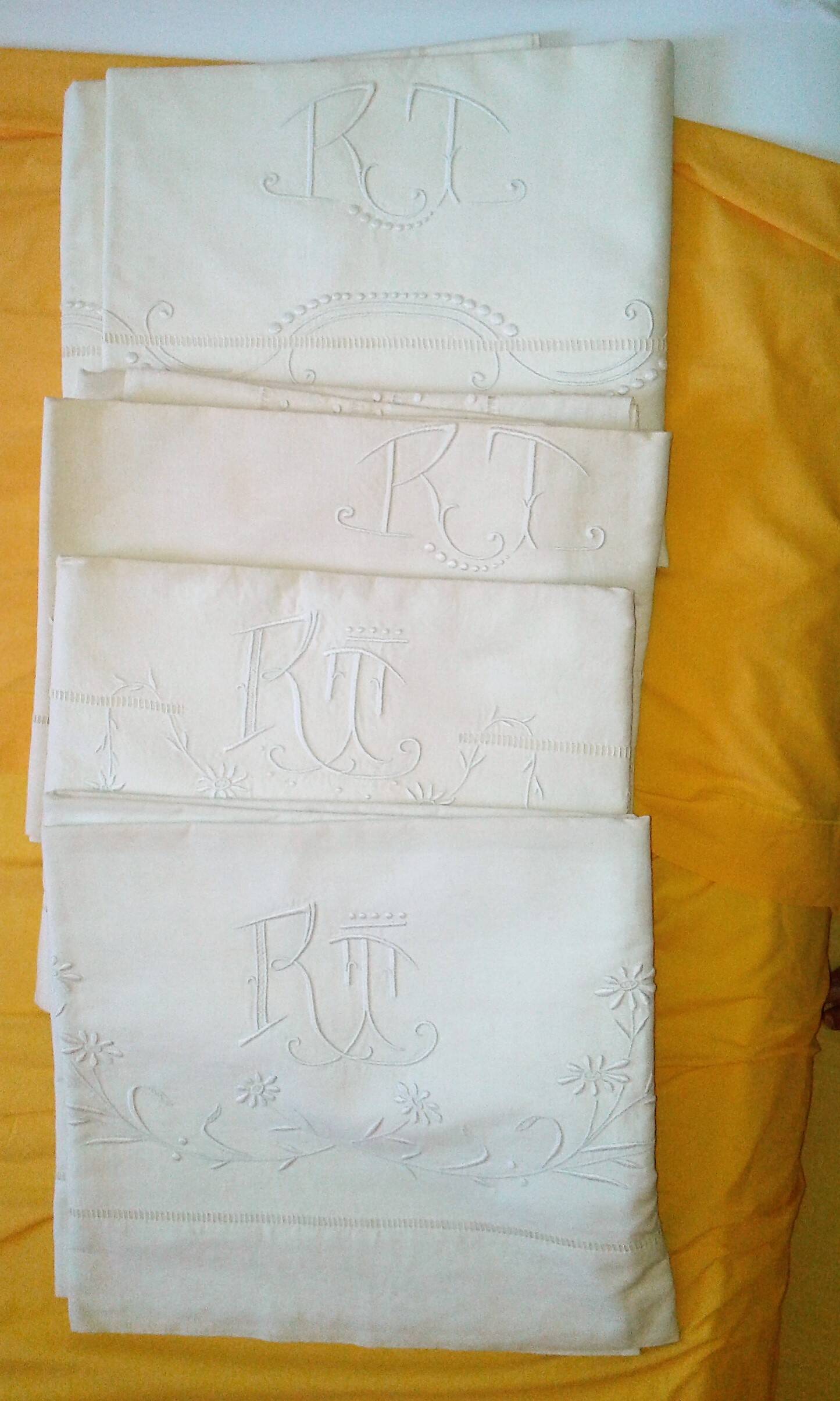 Antique embroidered fabrics RT