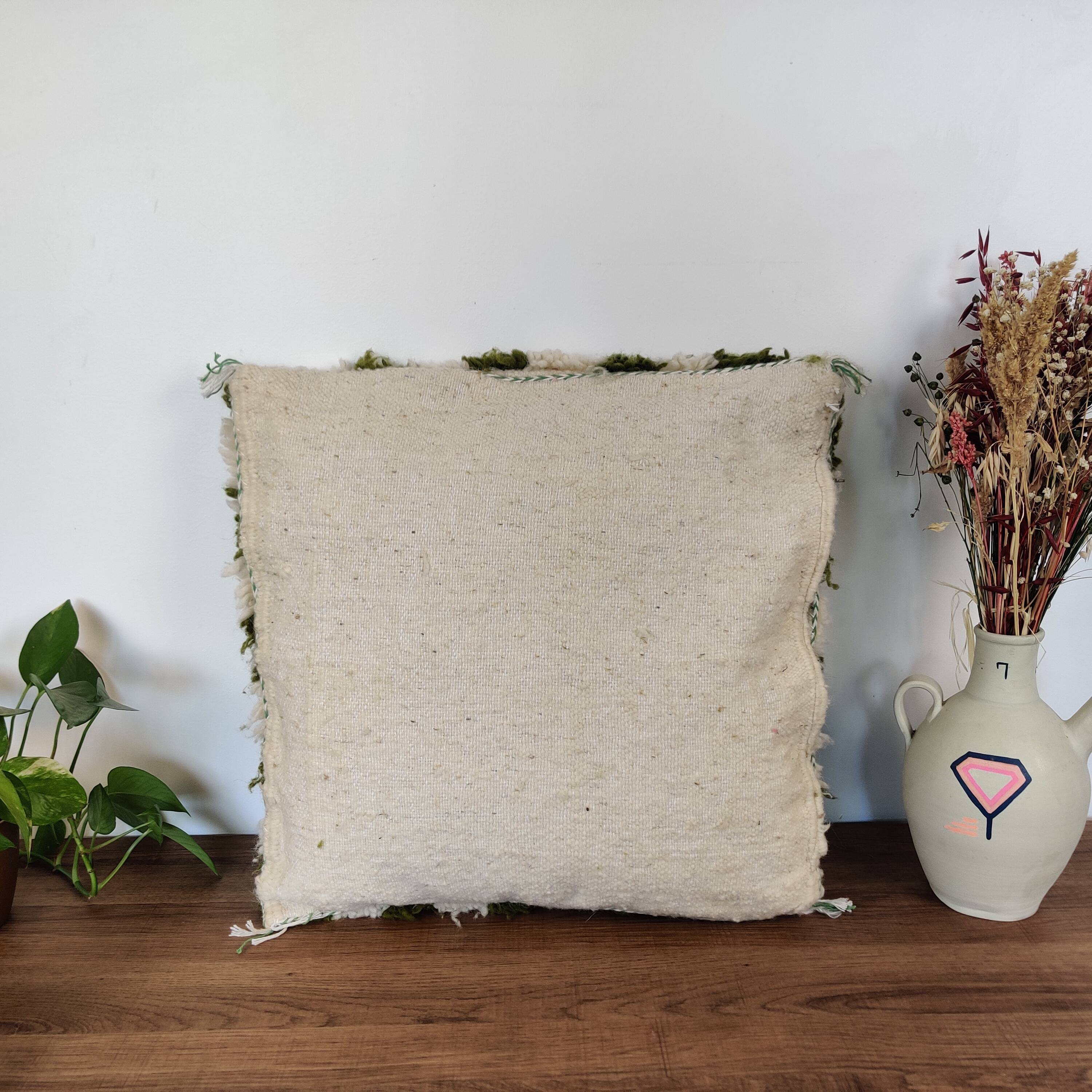 Berber cushion Green checkerboard Béni Ouarain