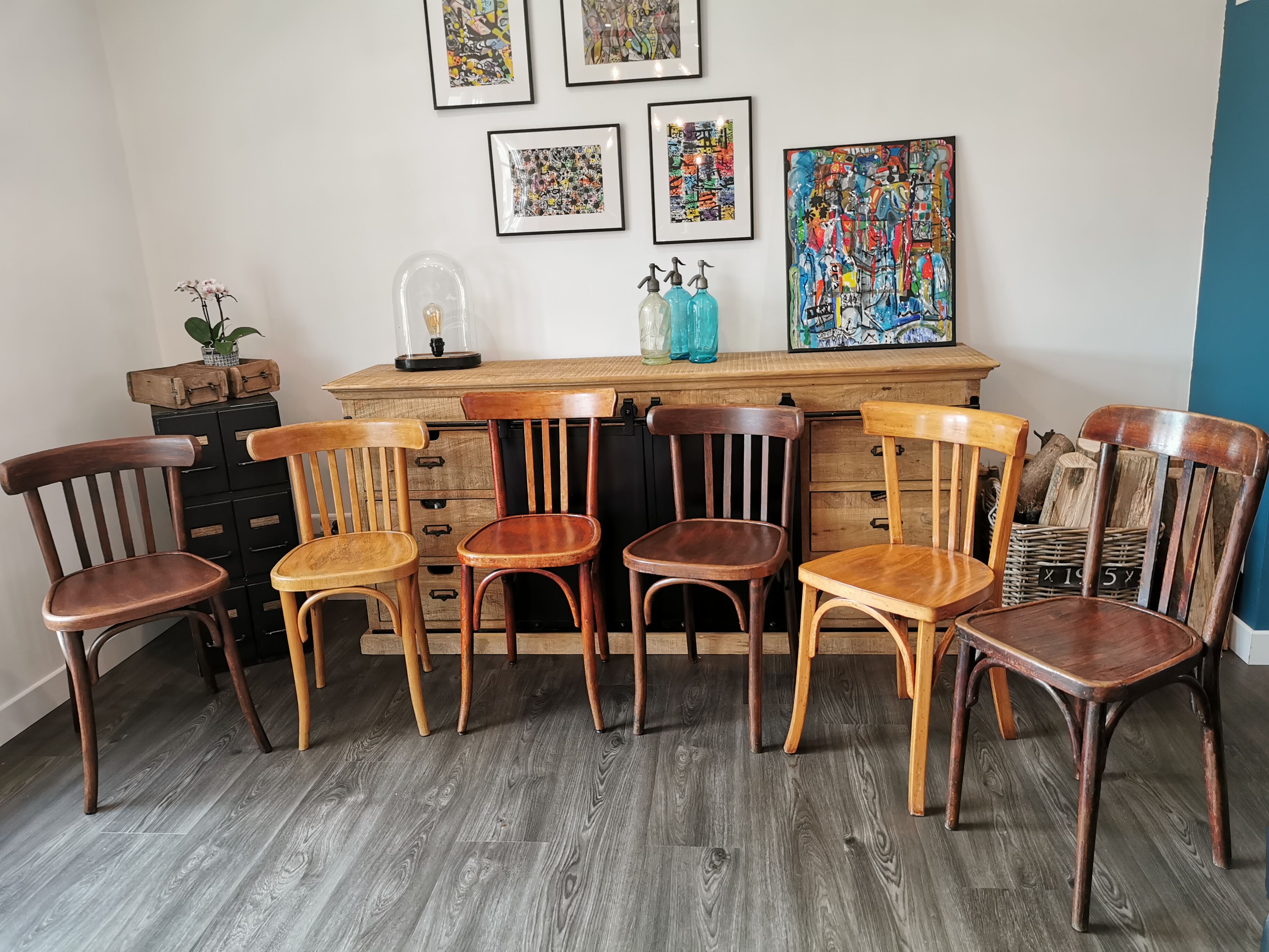 Series of 6 mismatched bistro chairs Mahieu and Luterma