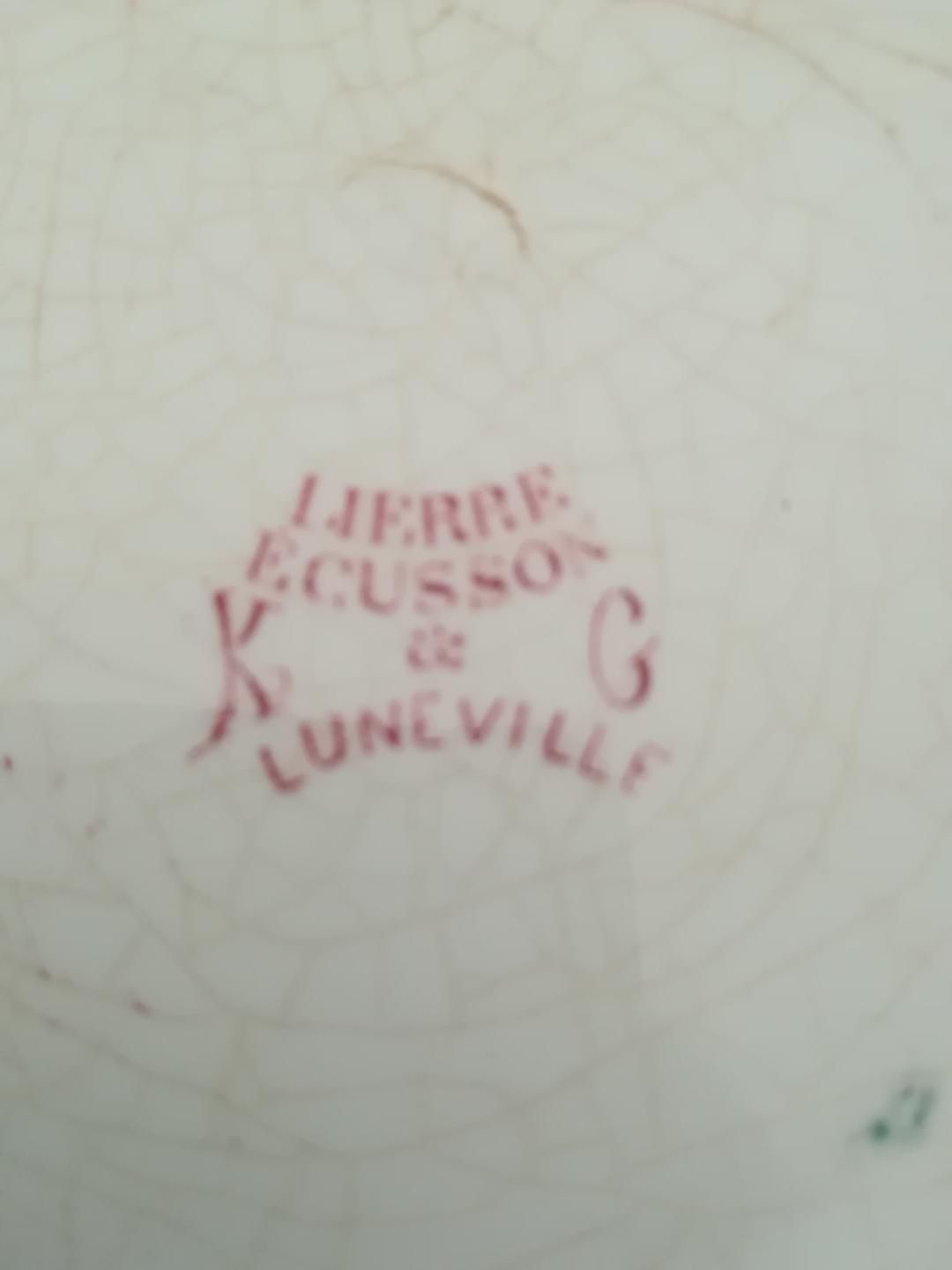 Old plate earthenware of Lunéville KG model "Ivy ".