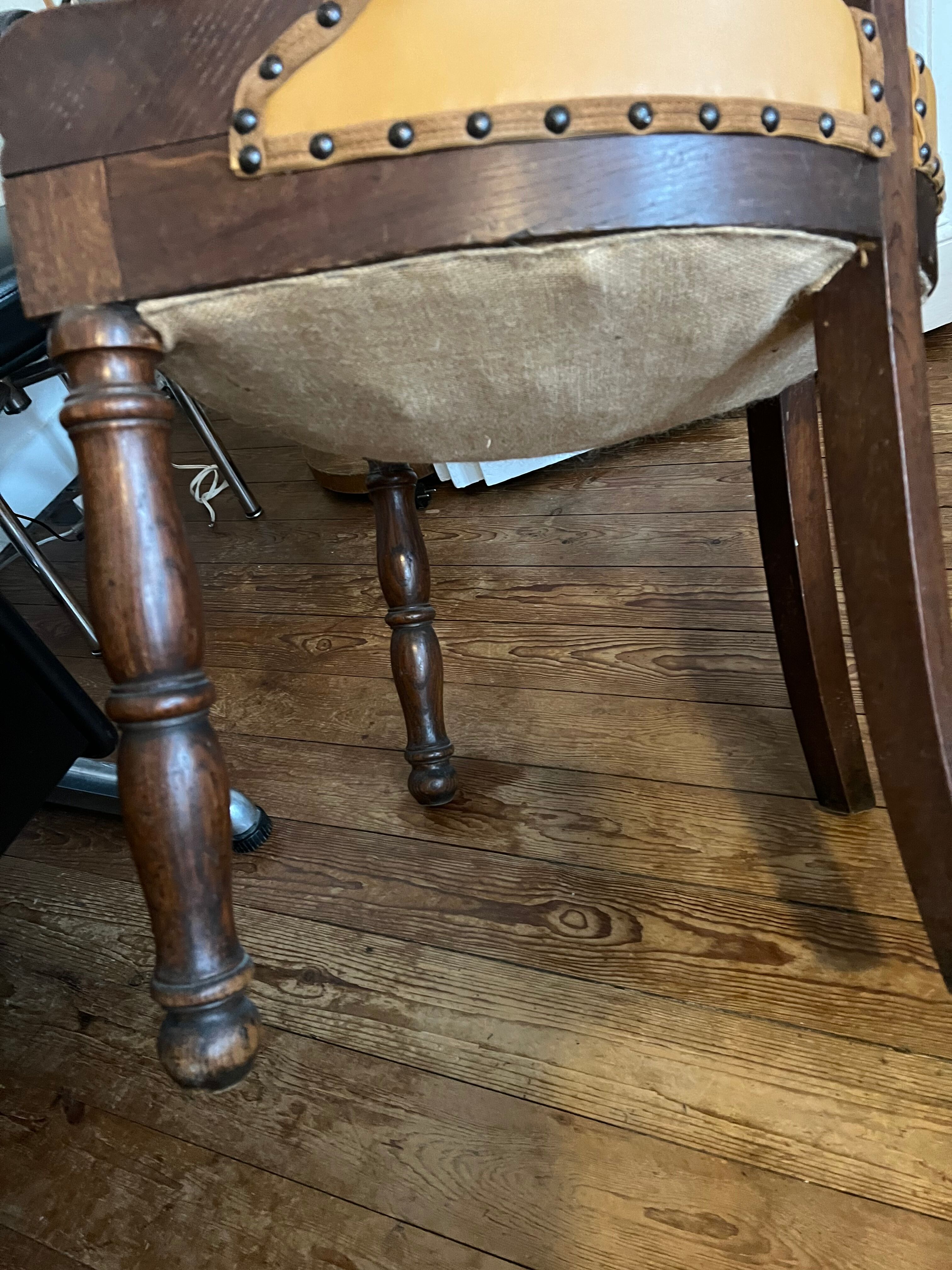 Fauteuil de bureau en chêne XIXeme siècle