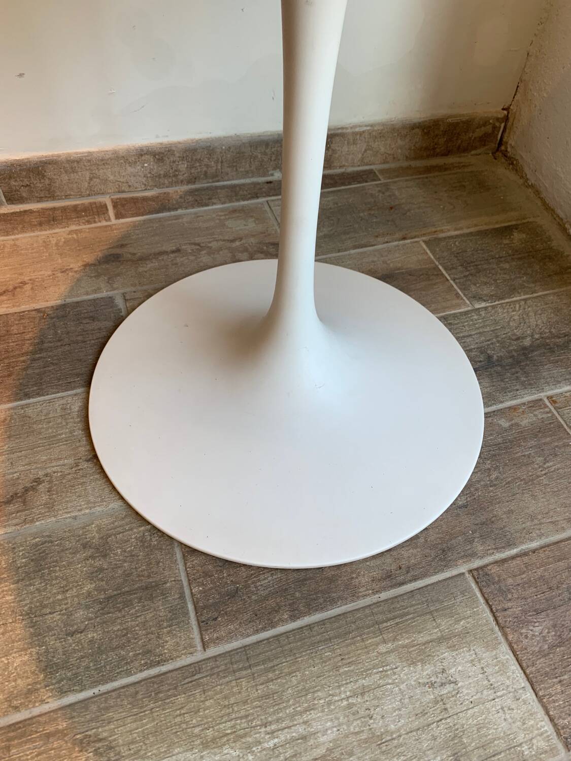 80s tulip dining table