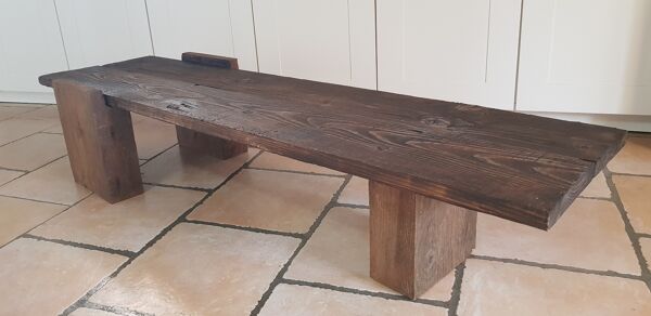 Table basse primitive tripode