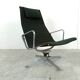 Fauteuil lounge Charles & Ray Eames EA124 en tissu noir, années 1970