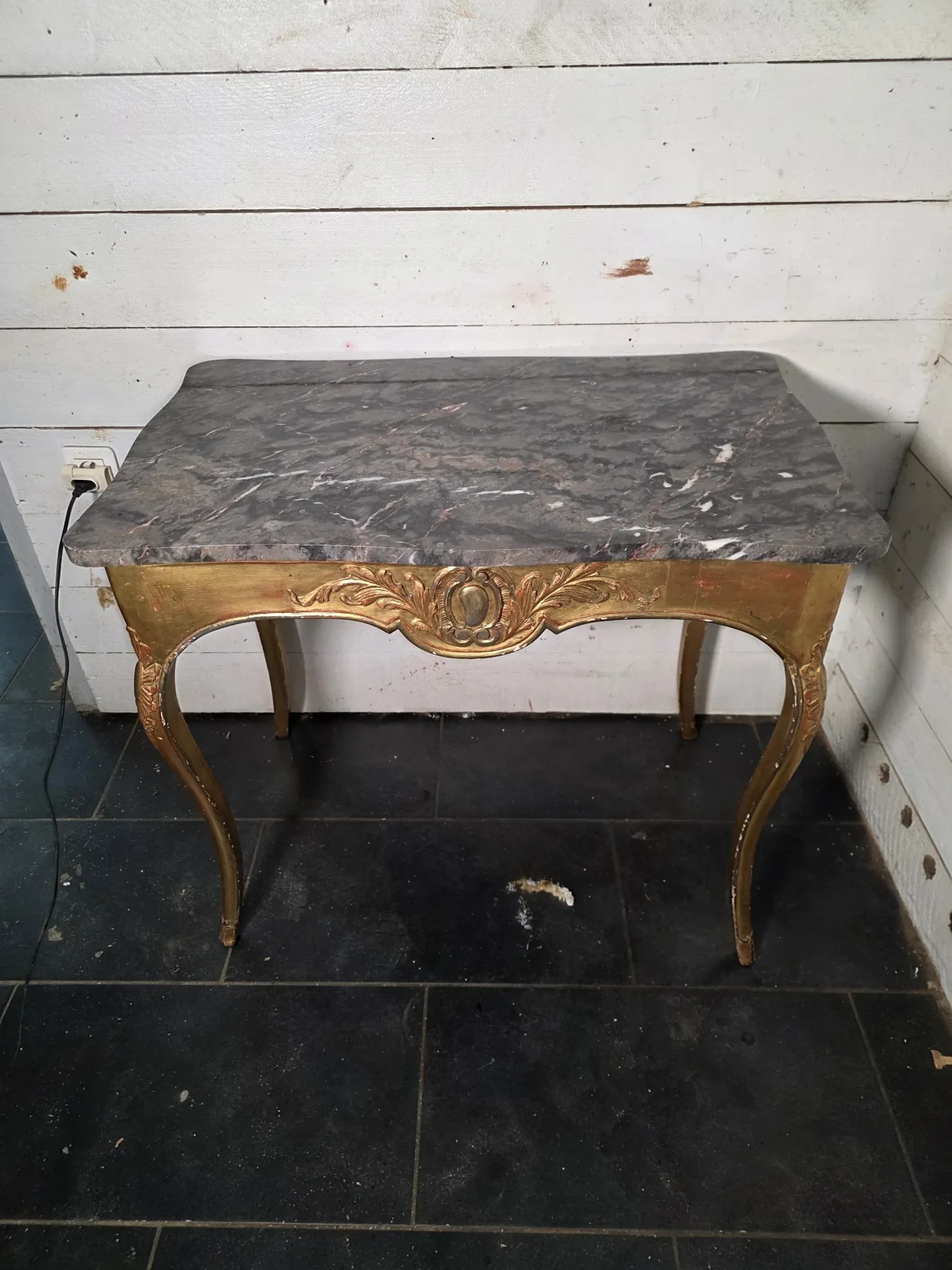 Console/table de milieu style Louis XV doré XIXè 