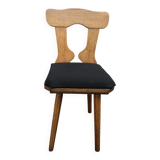 1chaise en chêne massif