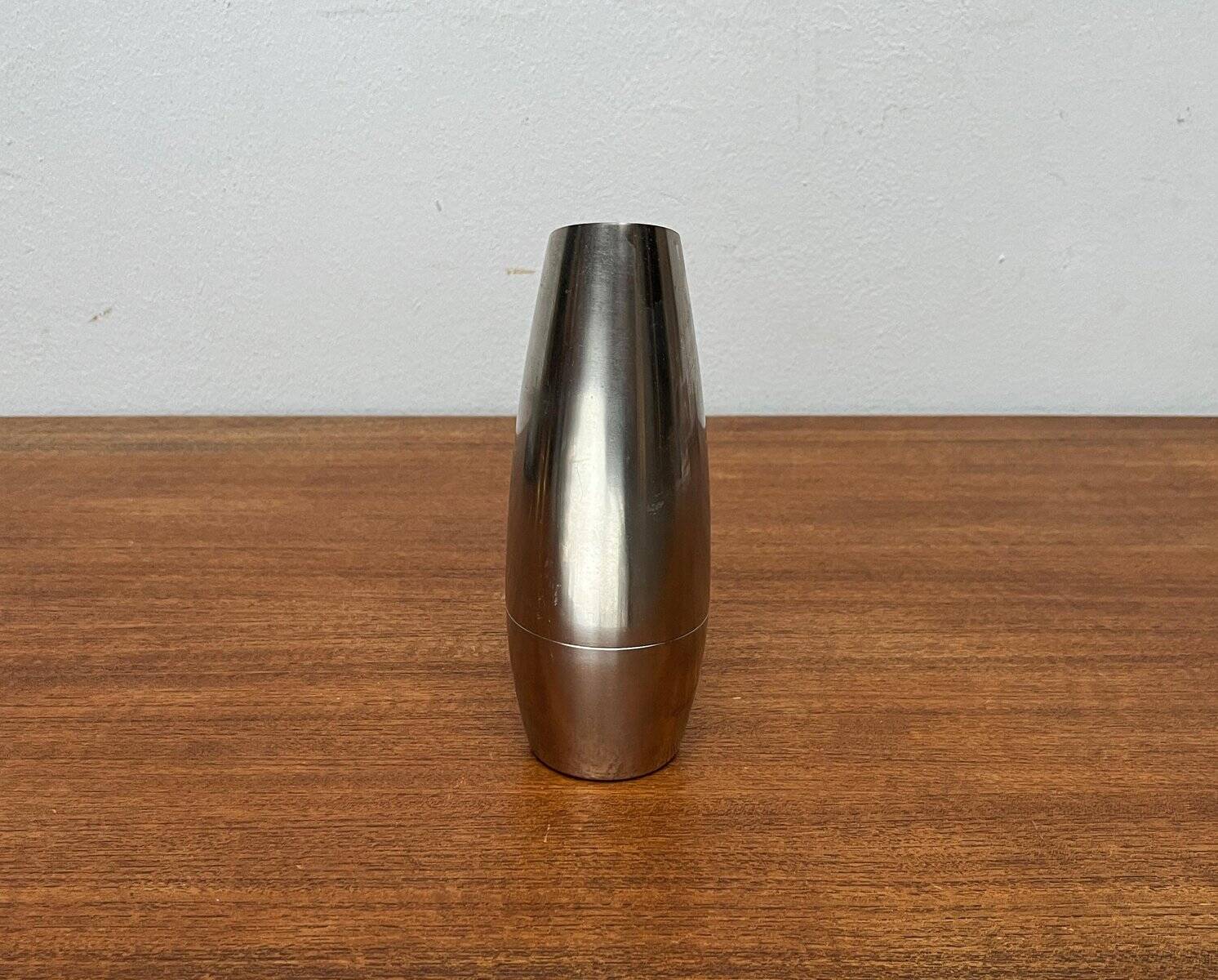 Mid-century pewter carafe vase by Dovo Holland, 1960s.
