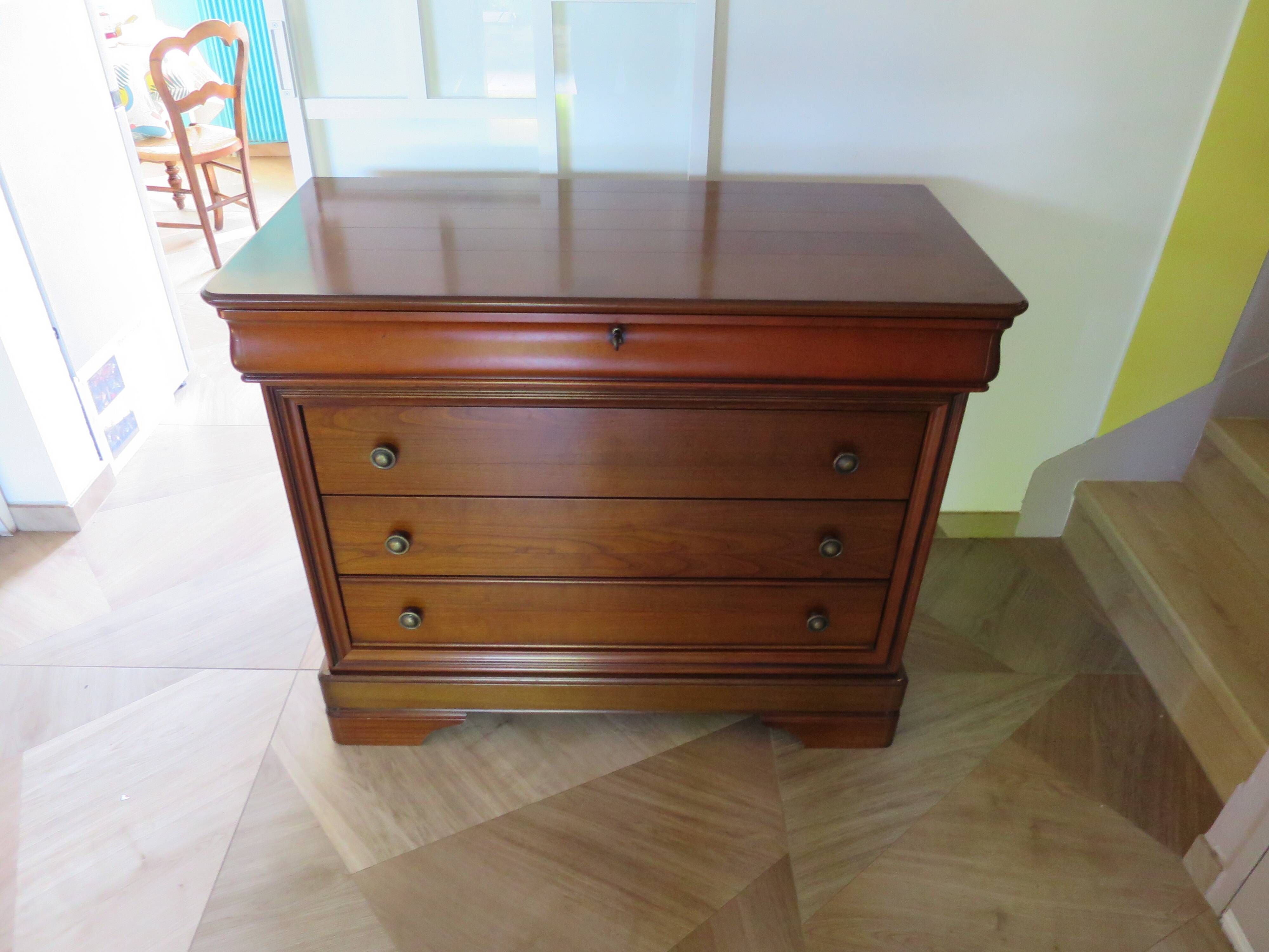 Louis Philippe chest of drawers with ogee - 4 drawers - 1 lock - cherry wood - 1980s