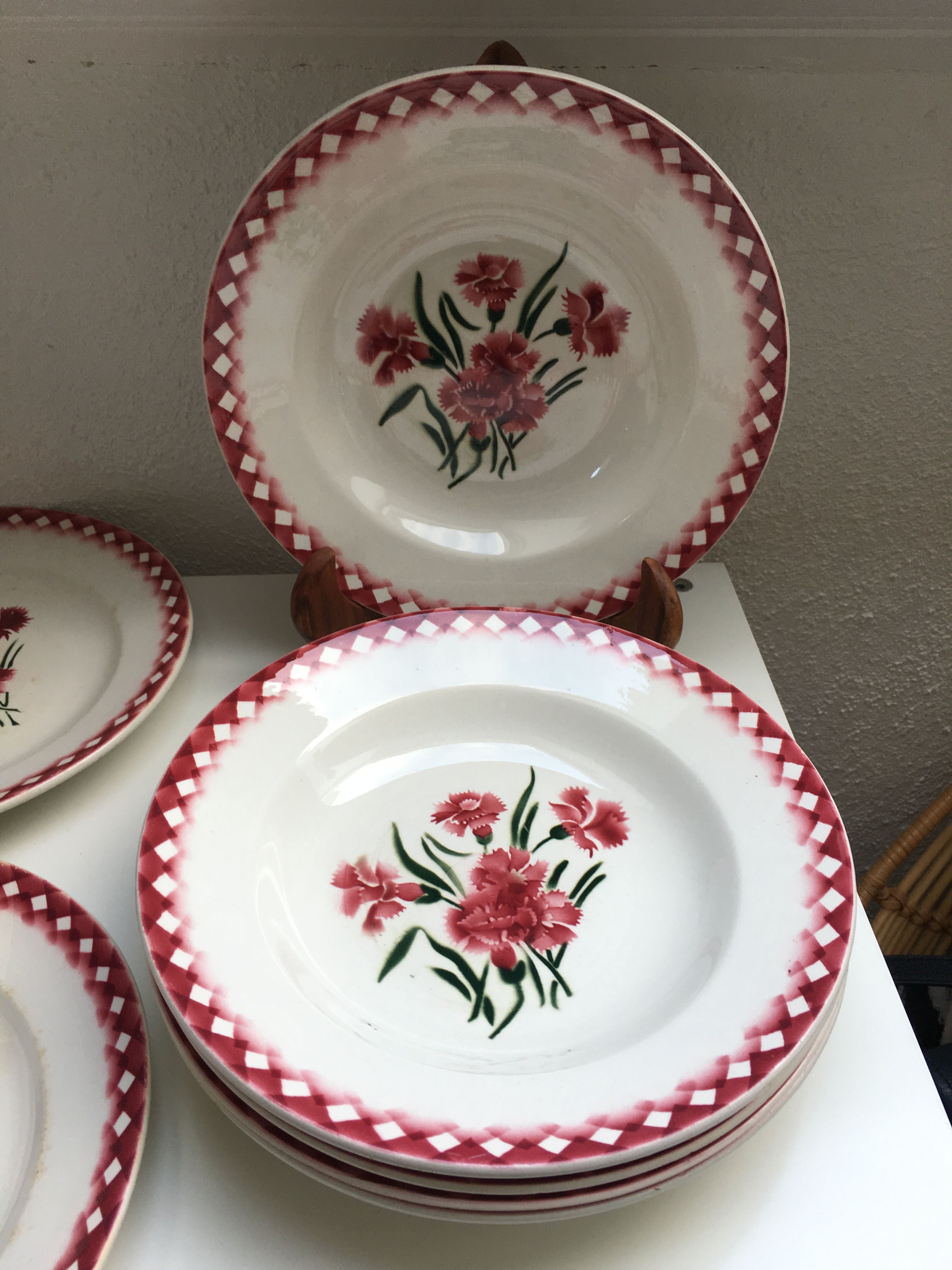 Set of 11 plates signed Mignardises Sarreguemines hand painted decor