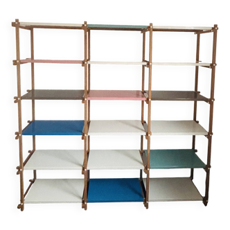 Woody Shelf Brand Hay