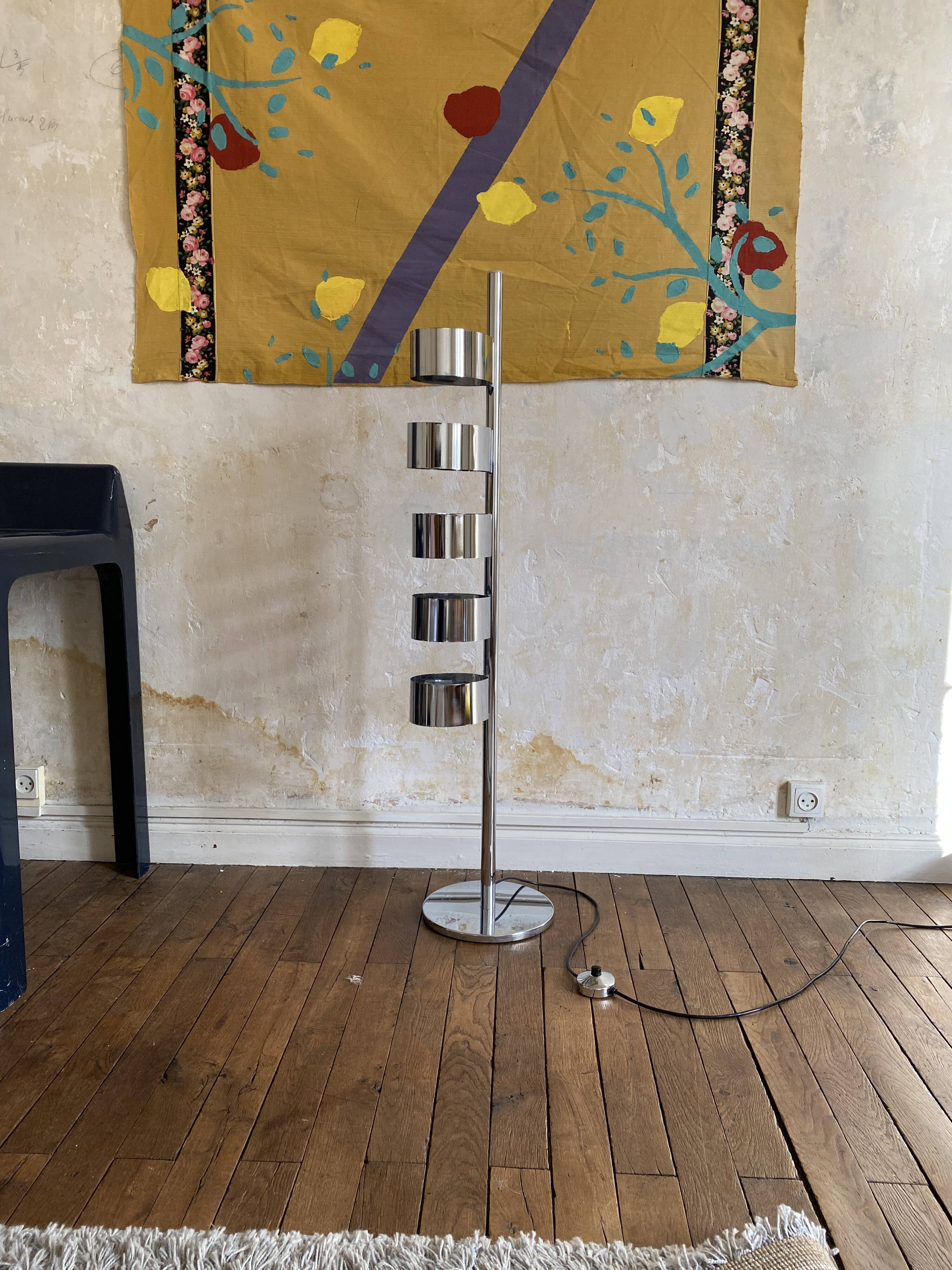 Space age floor lamp in chromed metal