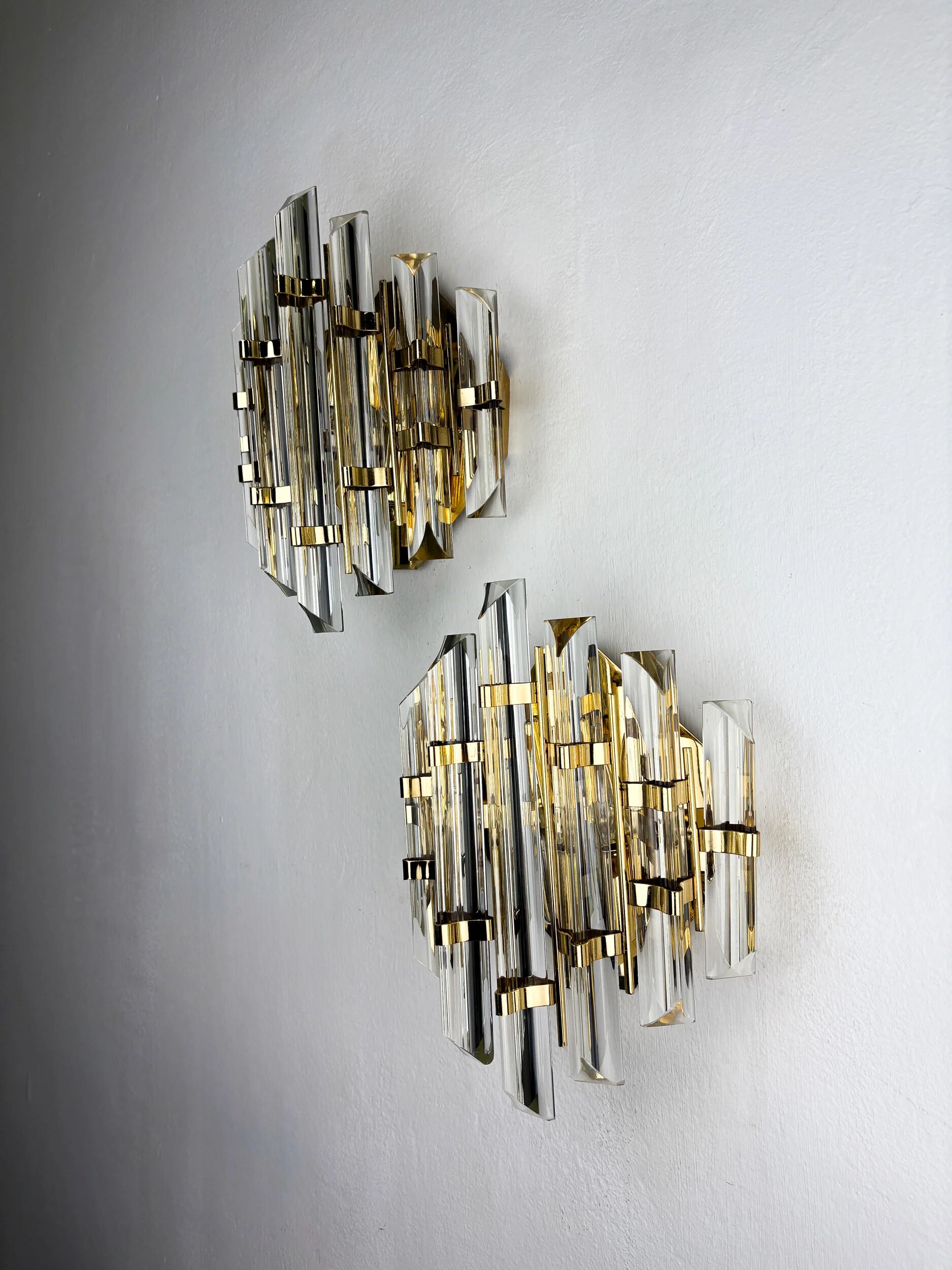 Pair of Venini sconces, Triedi cut glass, Italy, circa 1970s