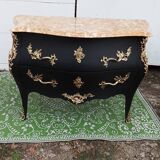 Black chest of drawers