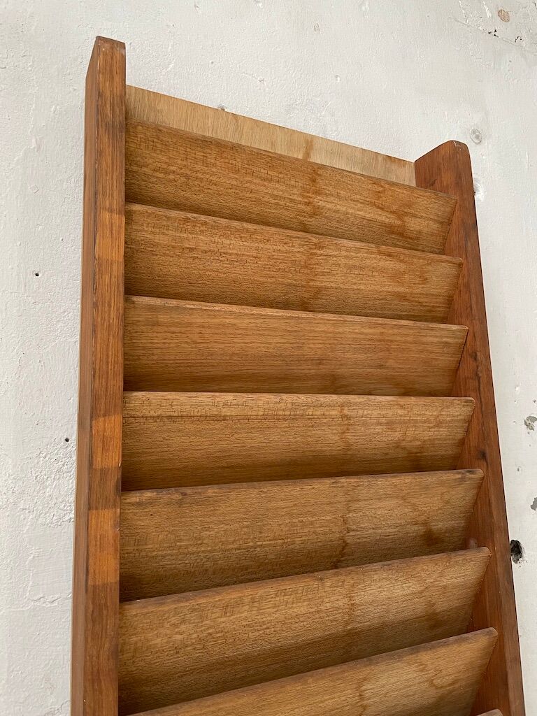 Oak wall magazine door