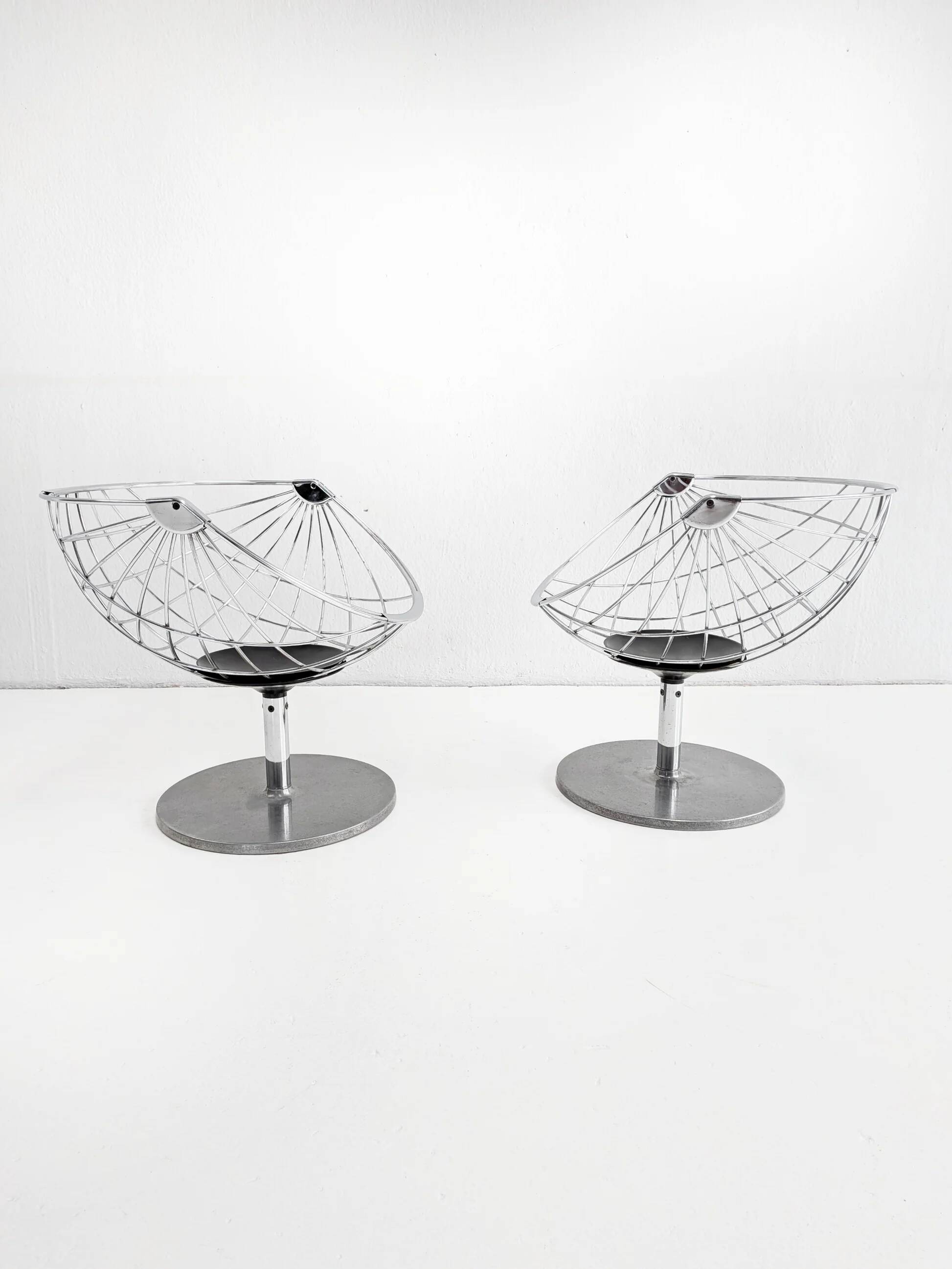 Set of 2 'Atomic Ball' chairs by Rudi Verelst for Novalux 1970s