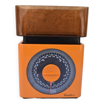 Teraillon orange scale