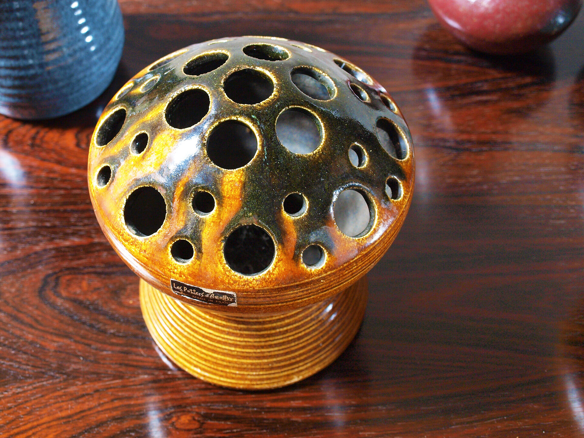 Ceramic flower-picnic vase of the potters of Accolay