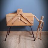 Former sewing worker on feet