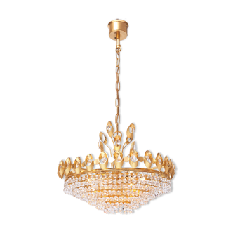 Hollywood Regency style chandelier in palwa brass and crystal