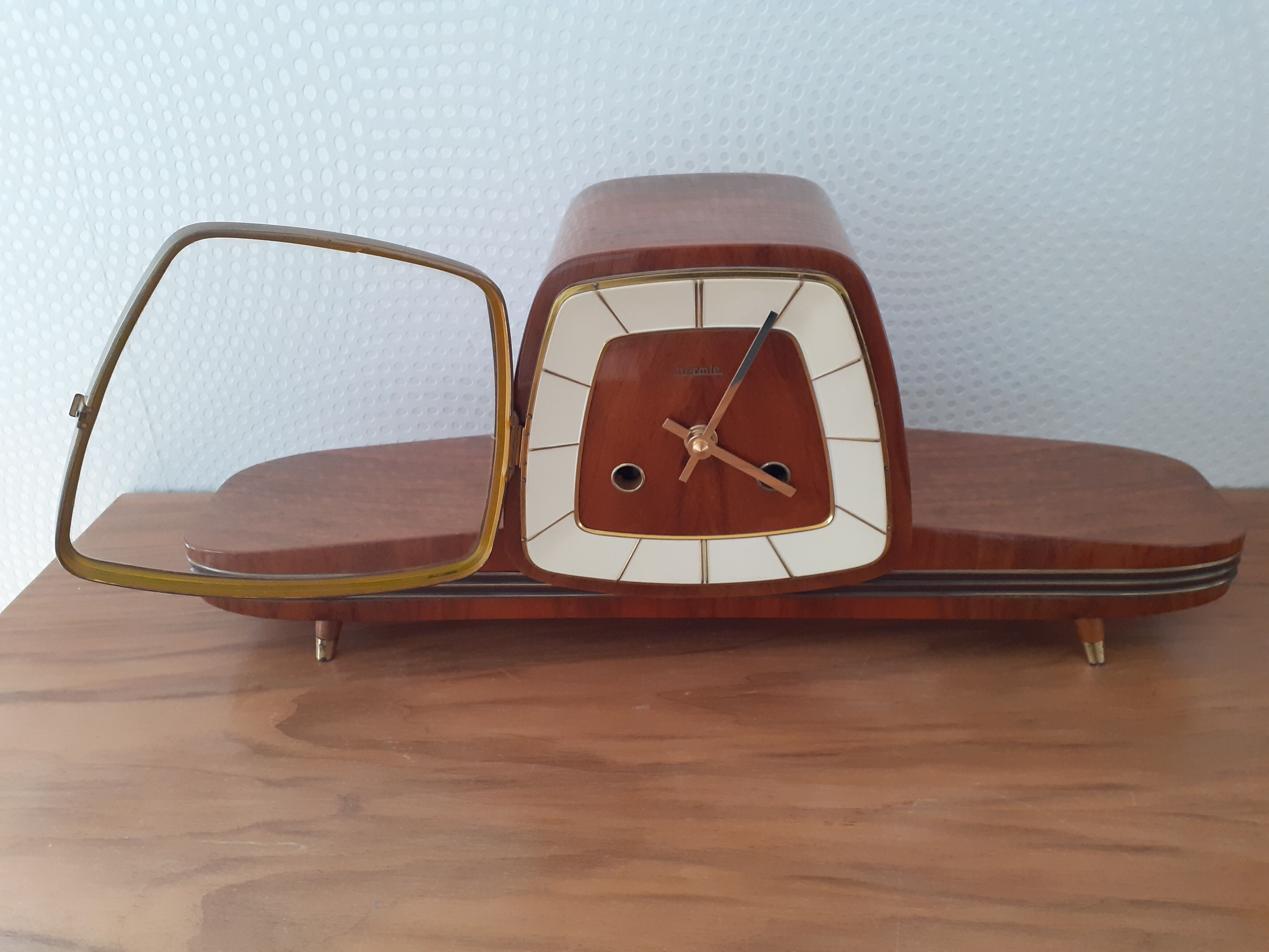 Hermle clock to lay 50-60s