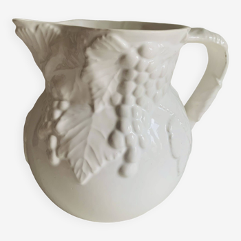 White slip pitcher