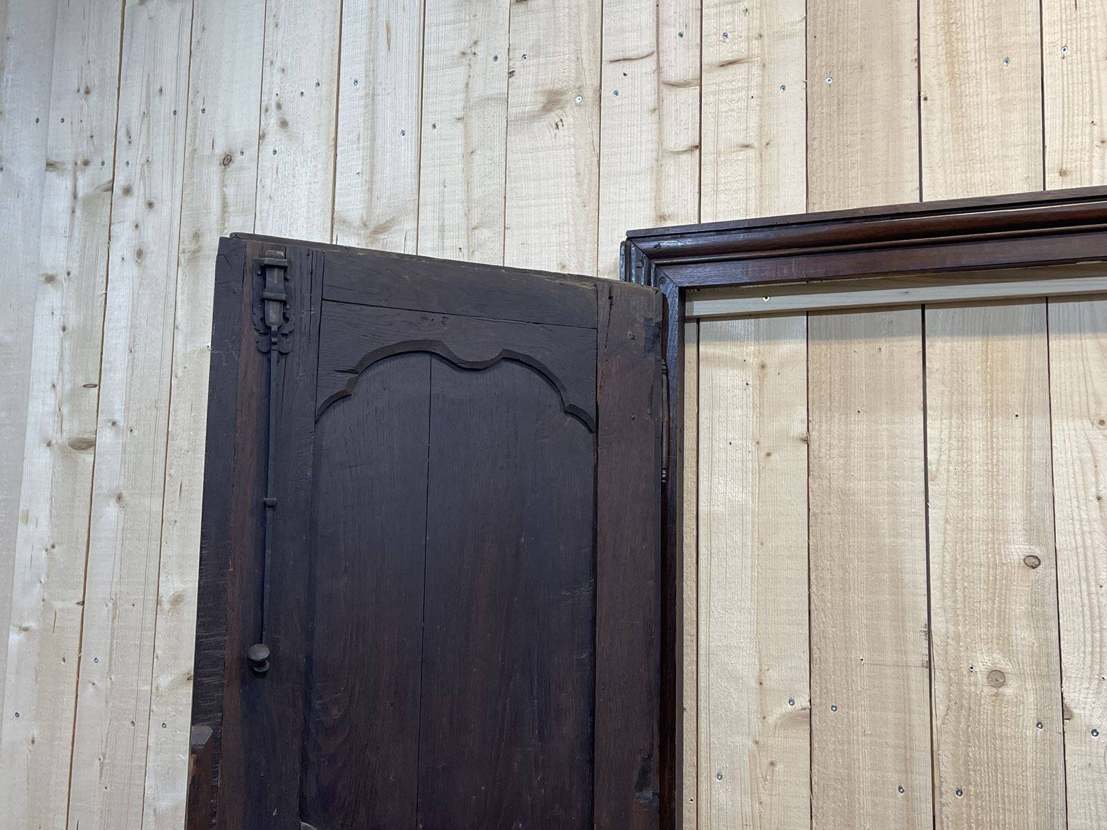 18th-century oak buffet facade