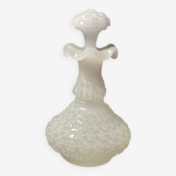 Baccarat perfume bottle en opaline XIXeme siècle