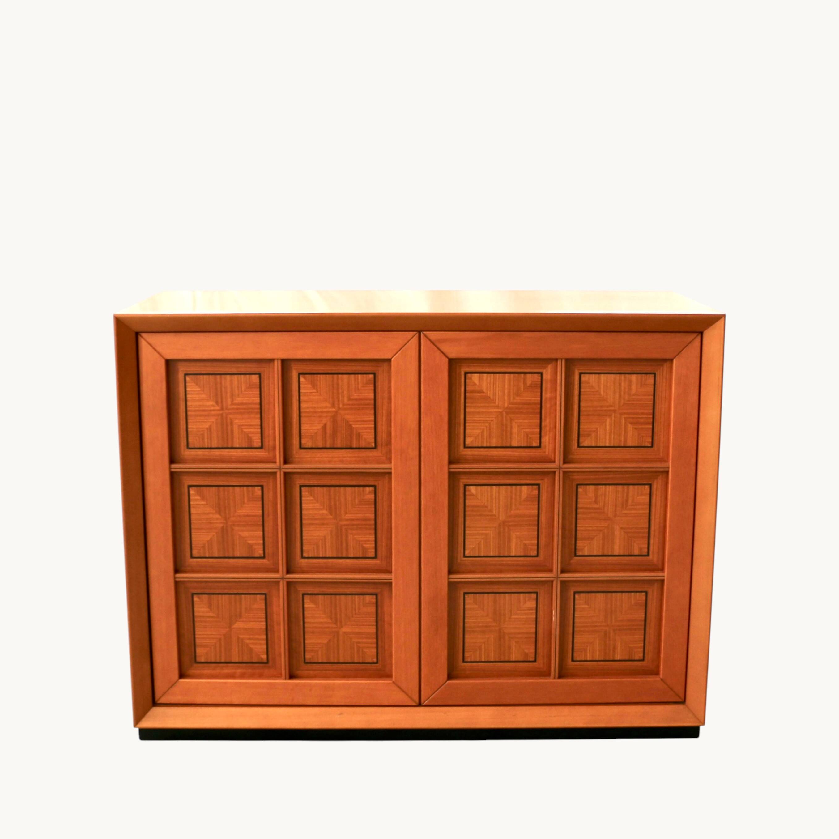 A pair of chests of drawers from the "Caccia alla Volpe" collection by Linea Arredo.