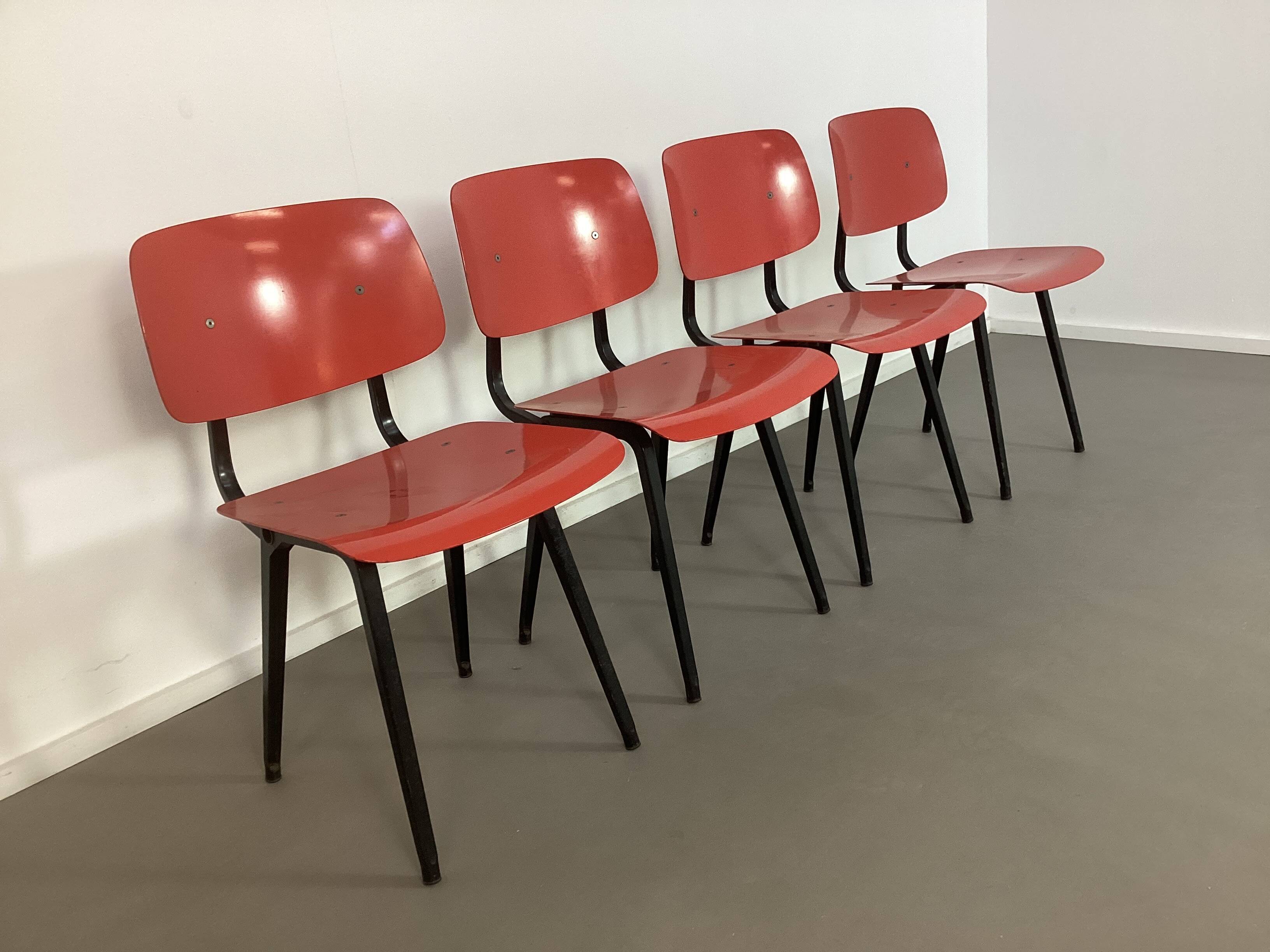4 Red Revolt chairs by Friso Kramer from the 1960s.