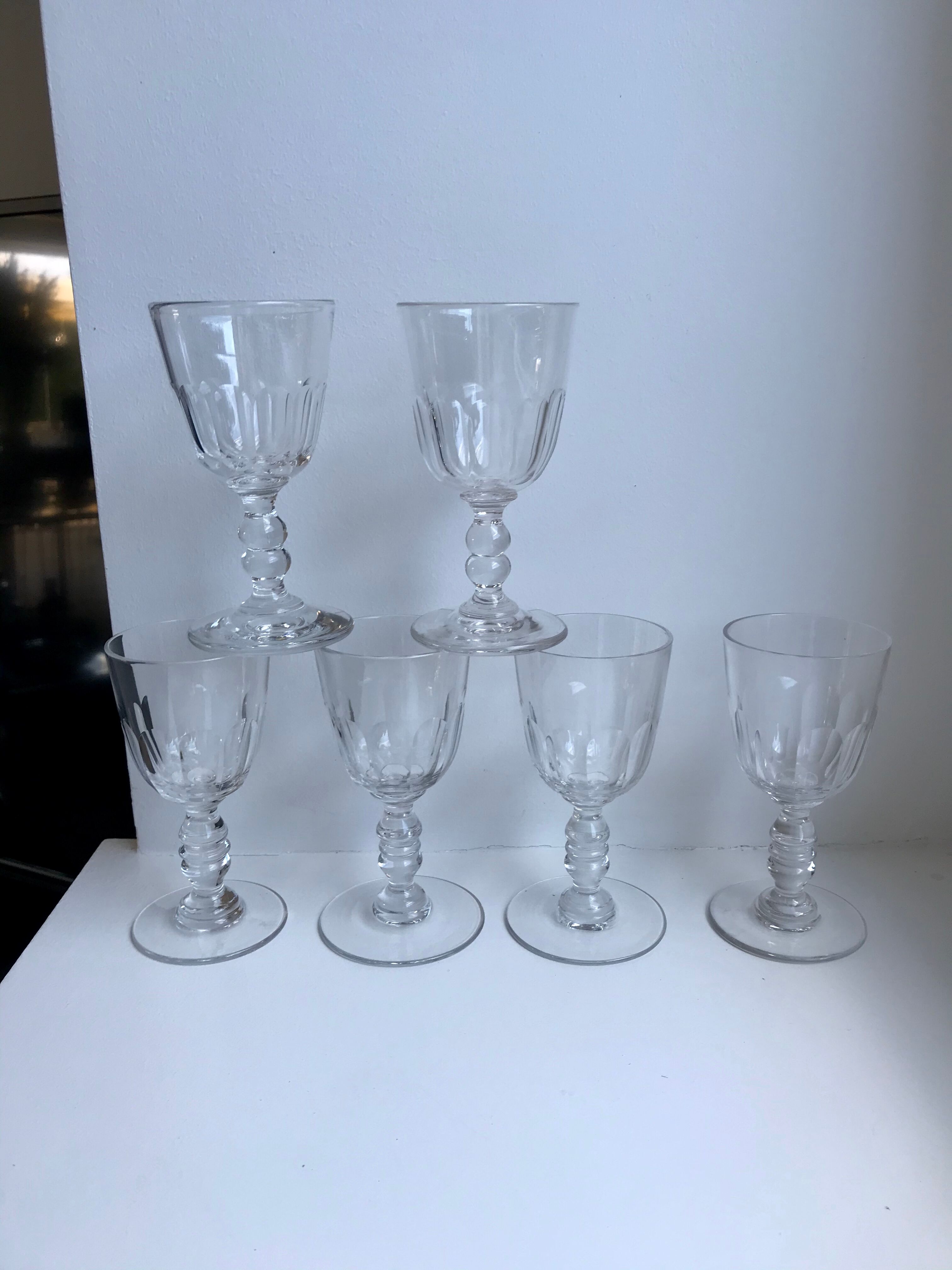 Set of 6 molded glass wine glasses, 20-30s