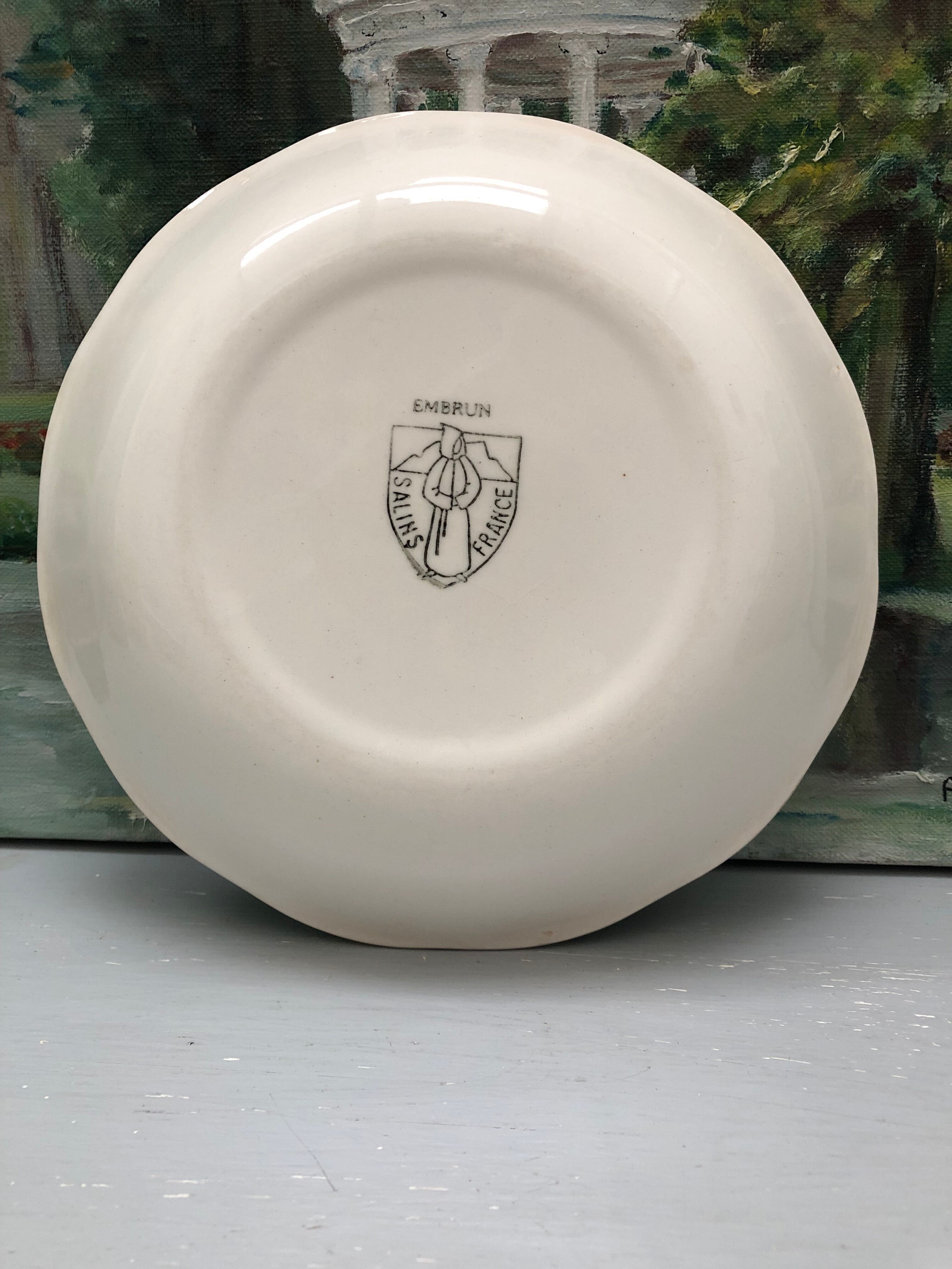 Lots de 4 assiettes creuses, Modèle embrun, aux motifs à fleurs jaune. Estampillées Salins France.