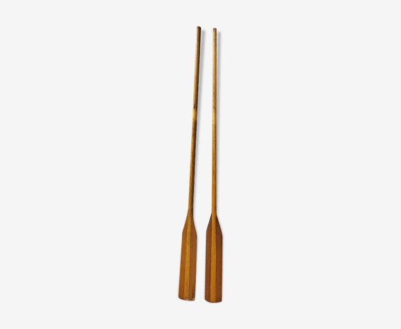 Paire de rames de bateau en bois