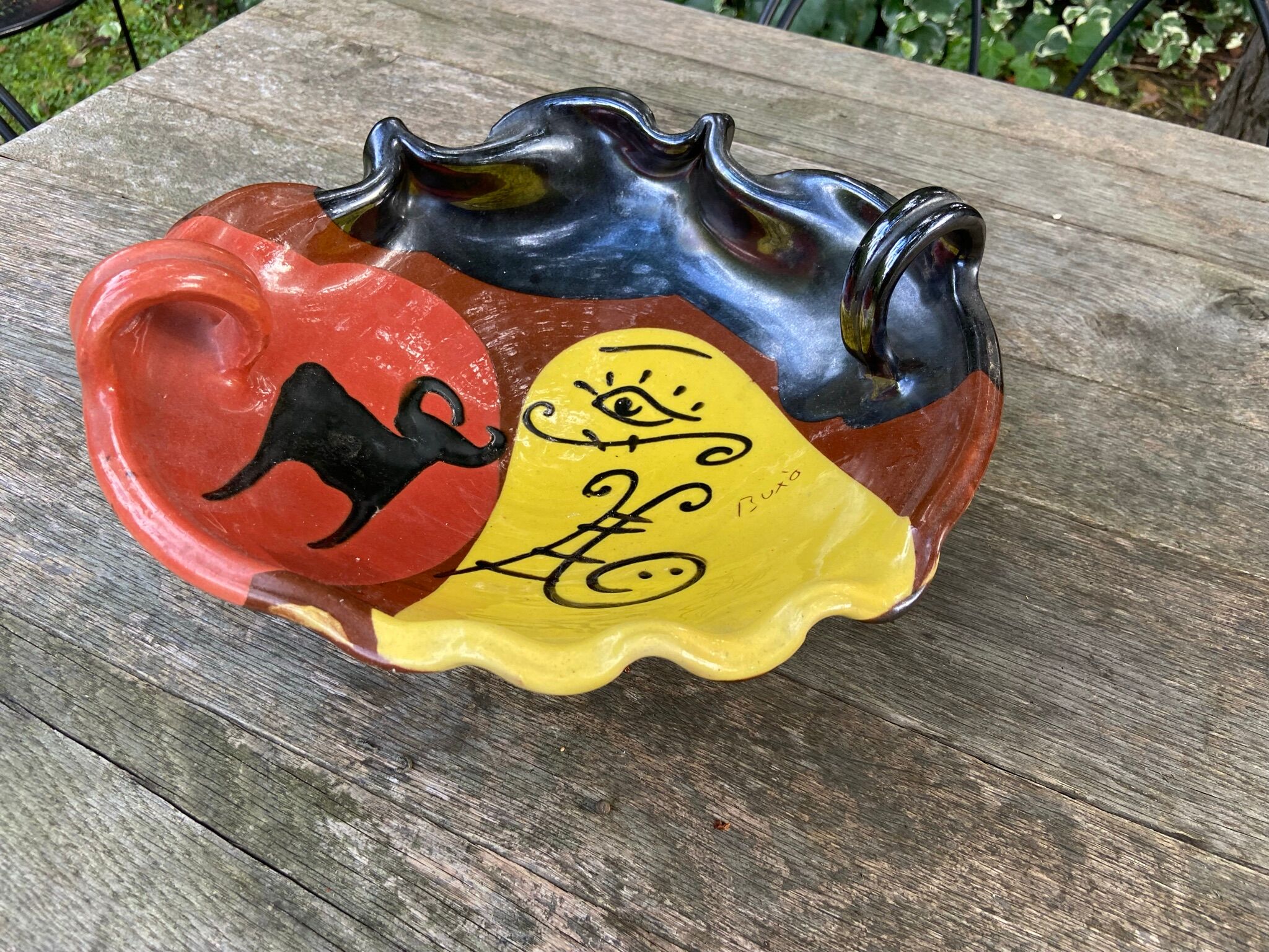 Ceramic cup signed Buxó vintage freeform