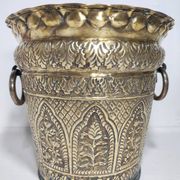 Vase en bronze. Espagne, années 1980.