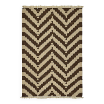 Kilim décoratif tribal contemporain 126 cm x 188 cm