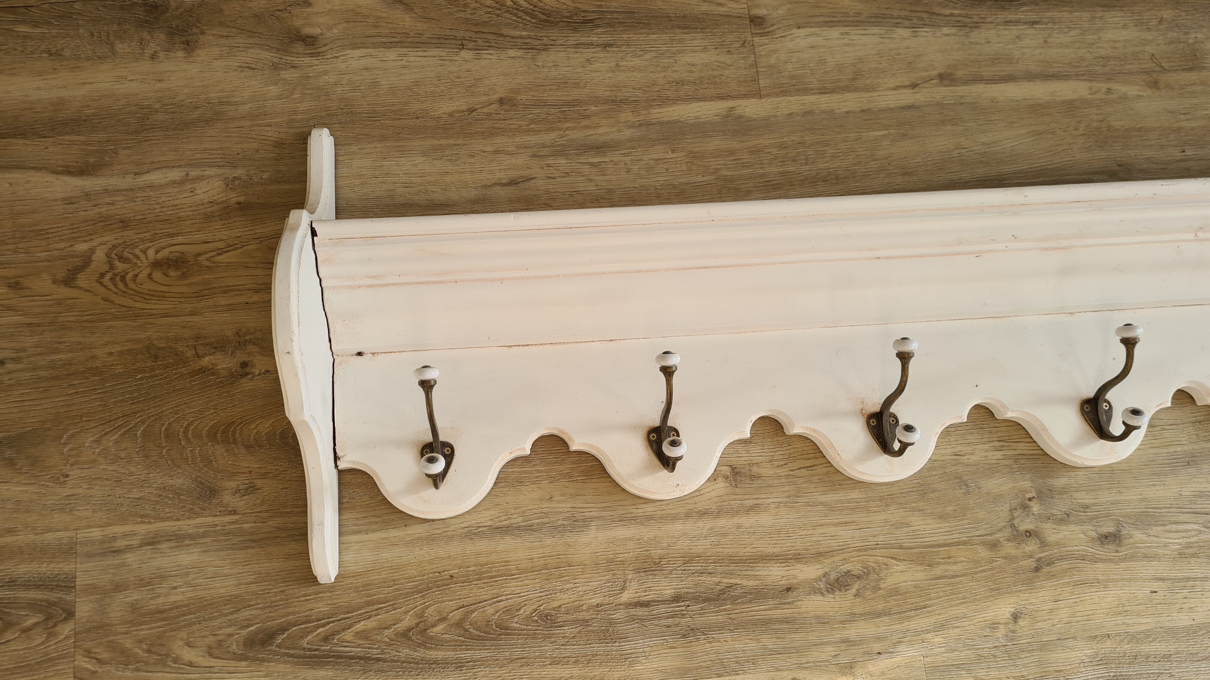 Old wall coat rack / 7 hooks / molding / baroque / white