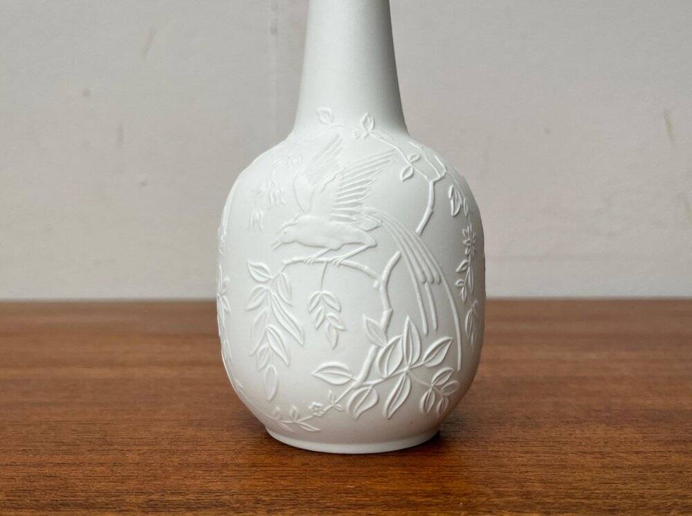 German white porcelain vase from the mid-century with bird motif by Kaiser, 1960s.