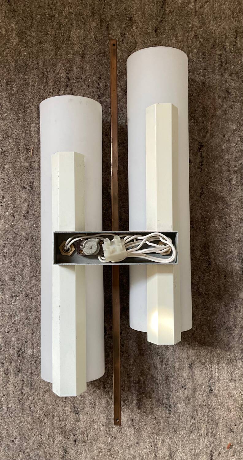 Maison Lunel wall light from the 60s in opaline and brass