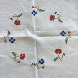 Nappe brodée vintage