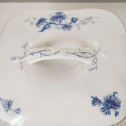 Dish with porcelain lid decoration blue flowers