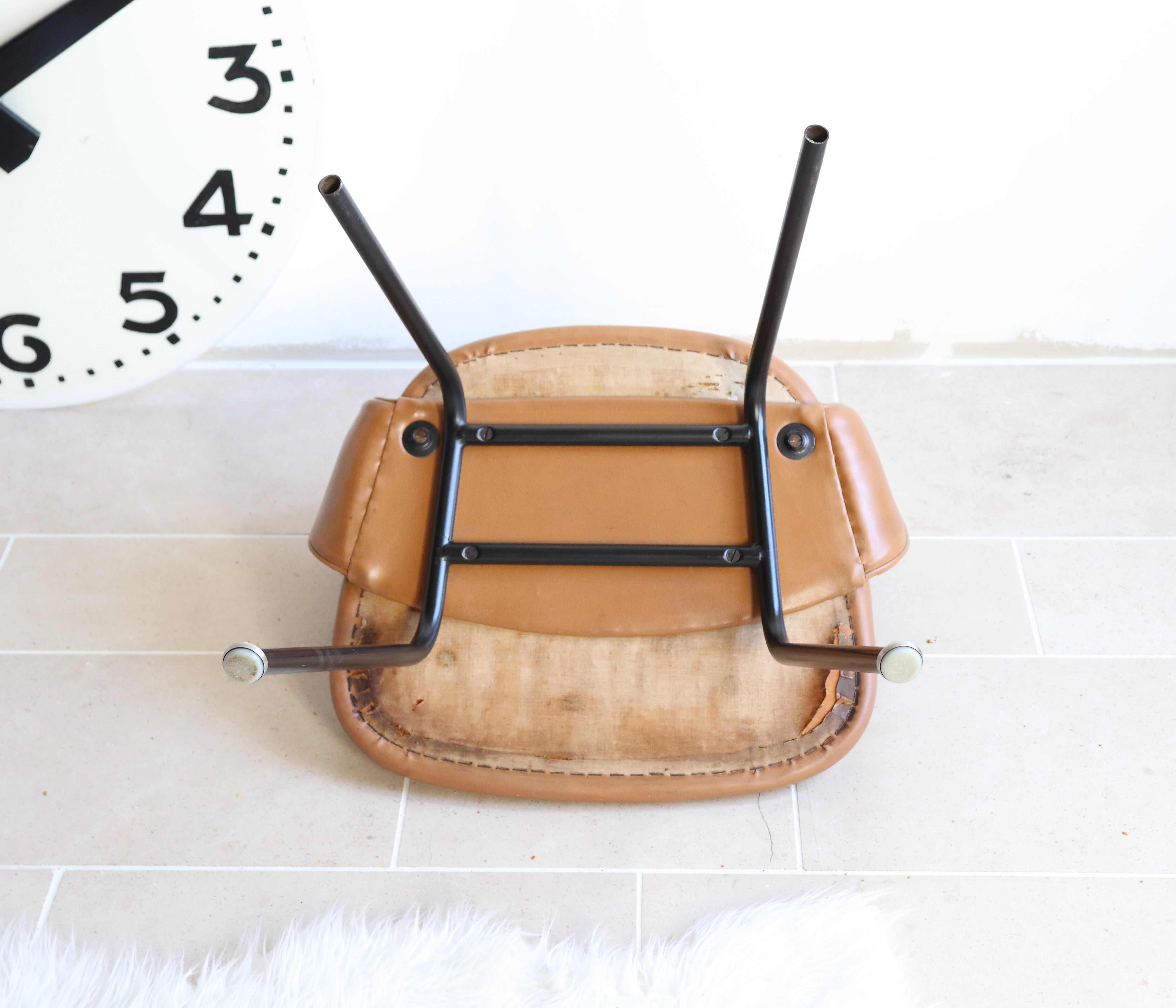 Suite of 4 Conference chairs by Eero Saarinen for Knoll of the 50s