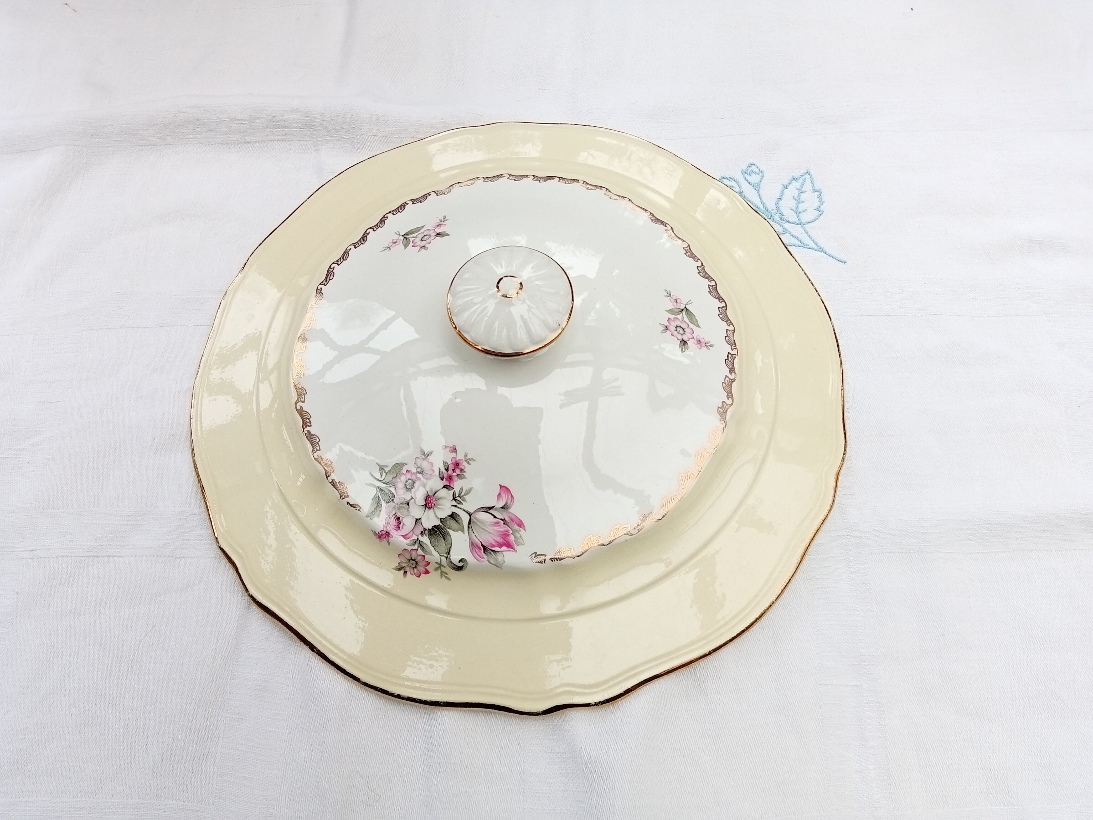 Salad bowl / Soupière L'Amandinoise