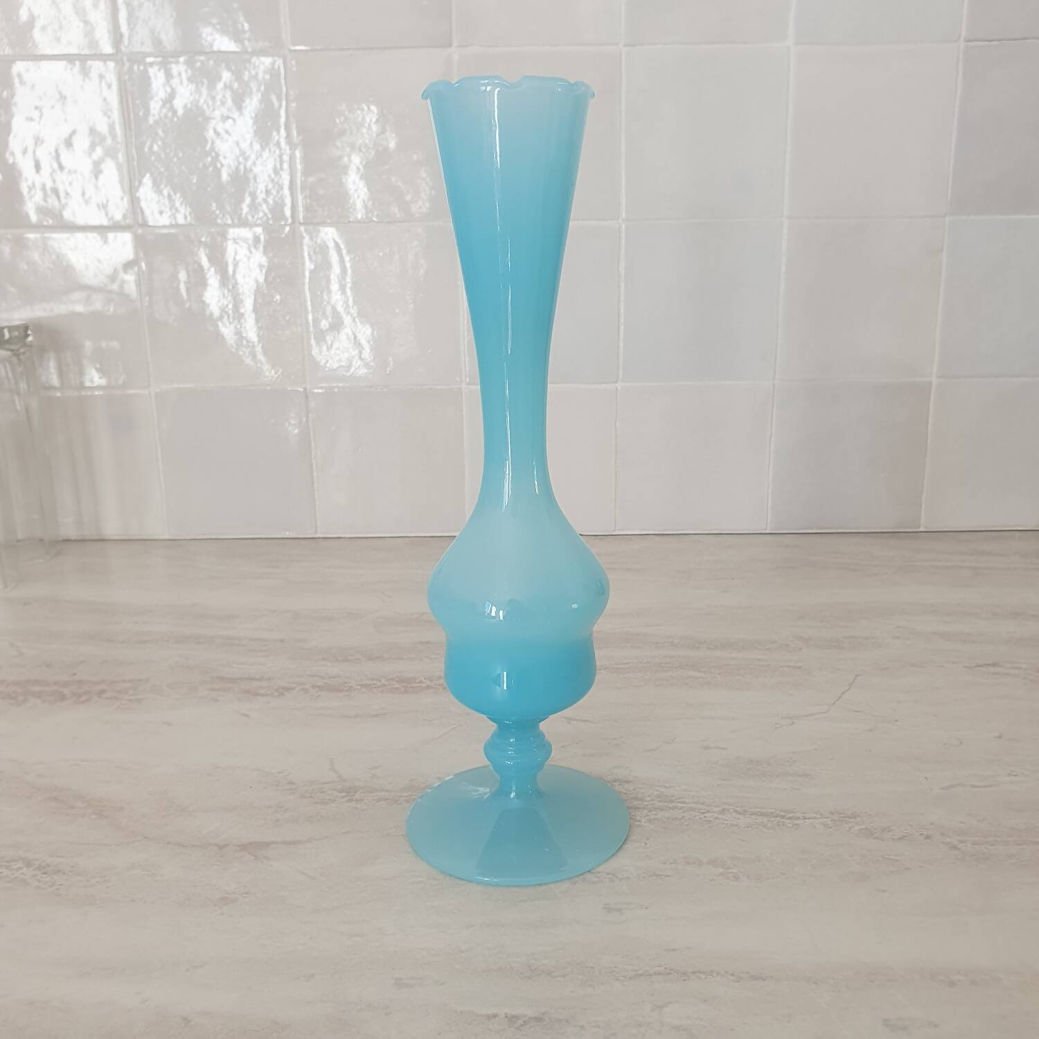 Soliflore / Vase in blue opaline glass, Florentine art