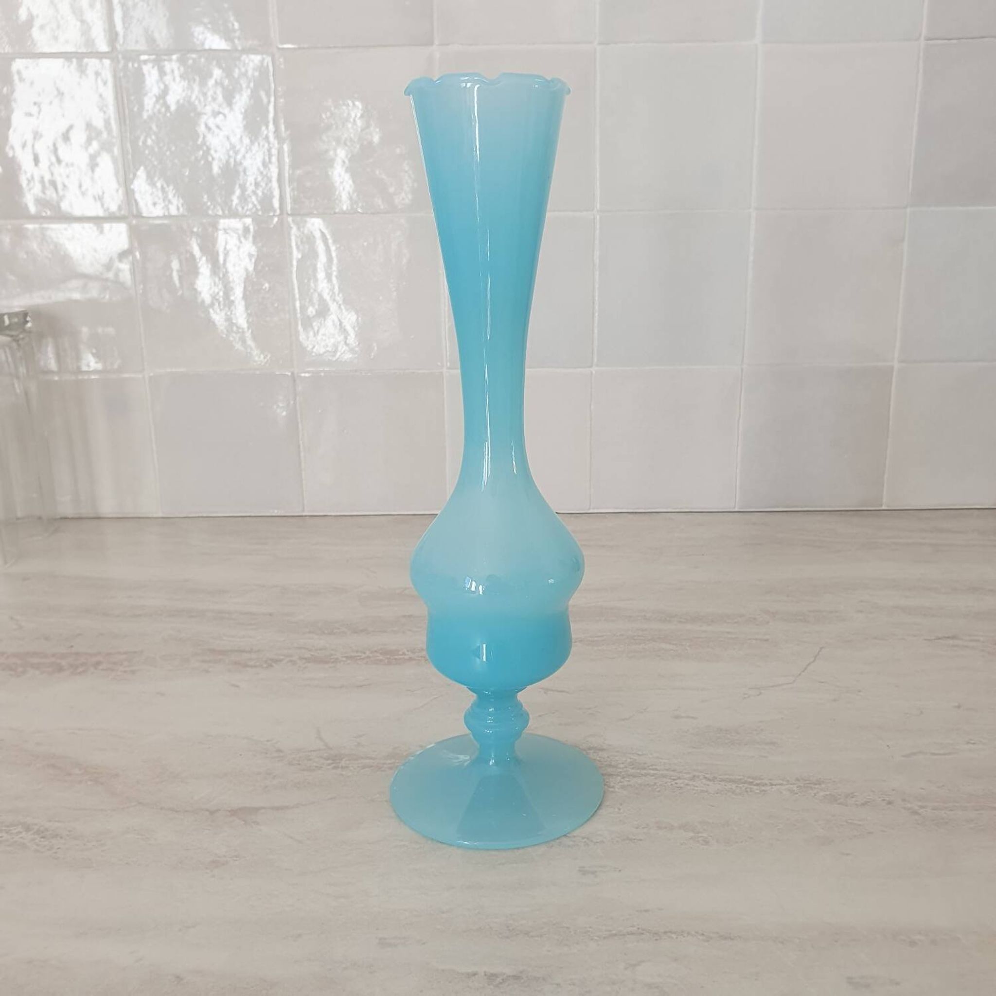 Soliflore / Vase in blue opaline glass, Florentine art