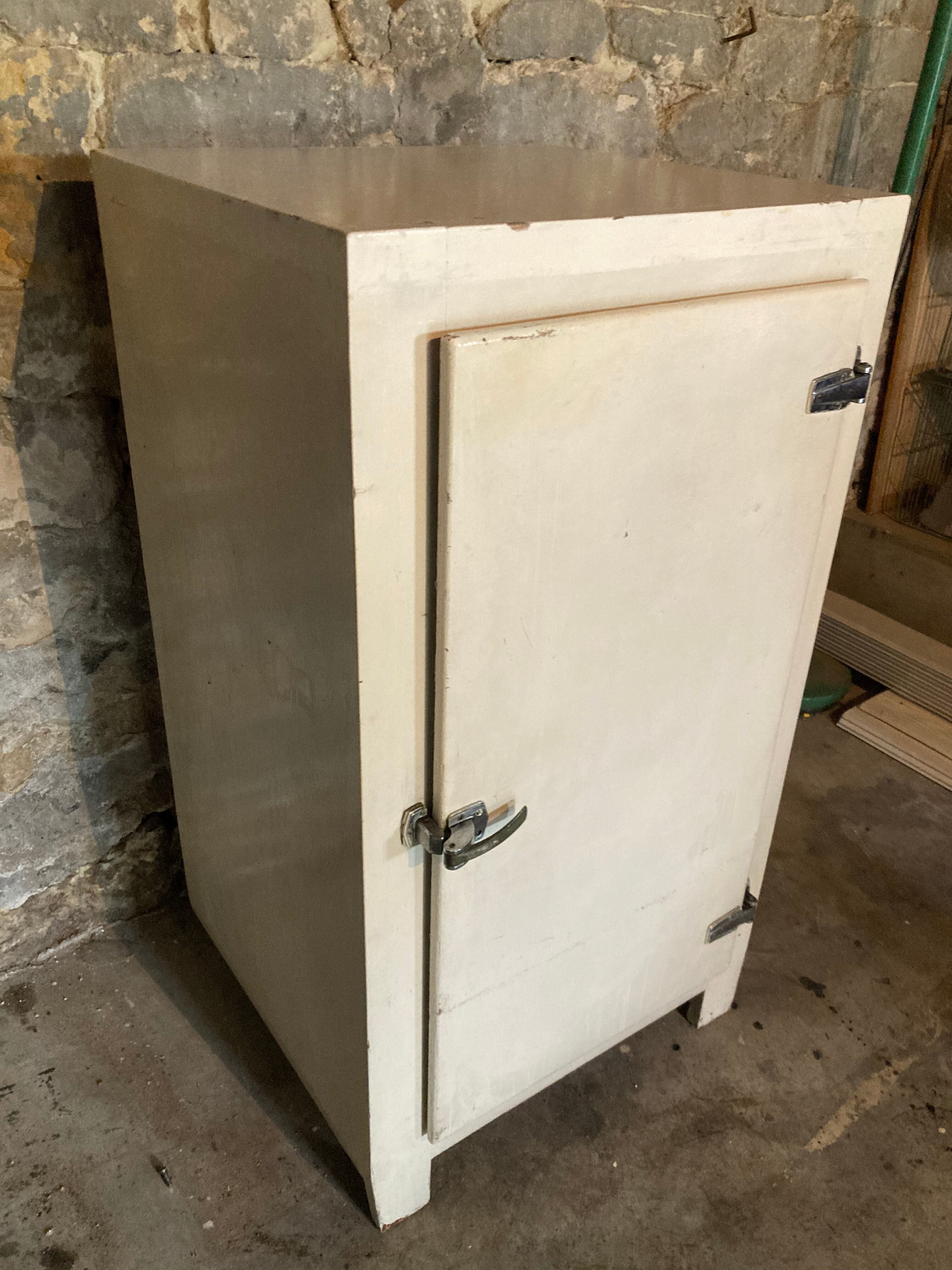 Old xxth century cooler