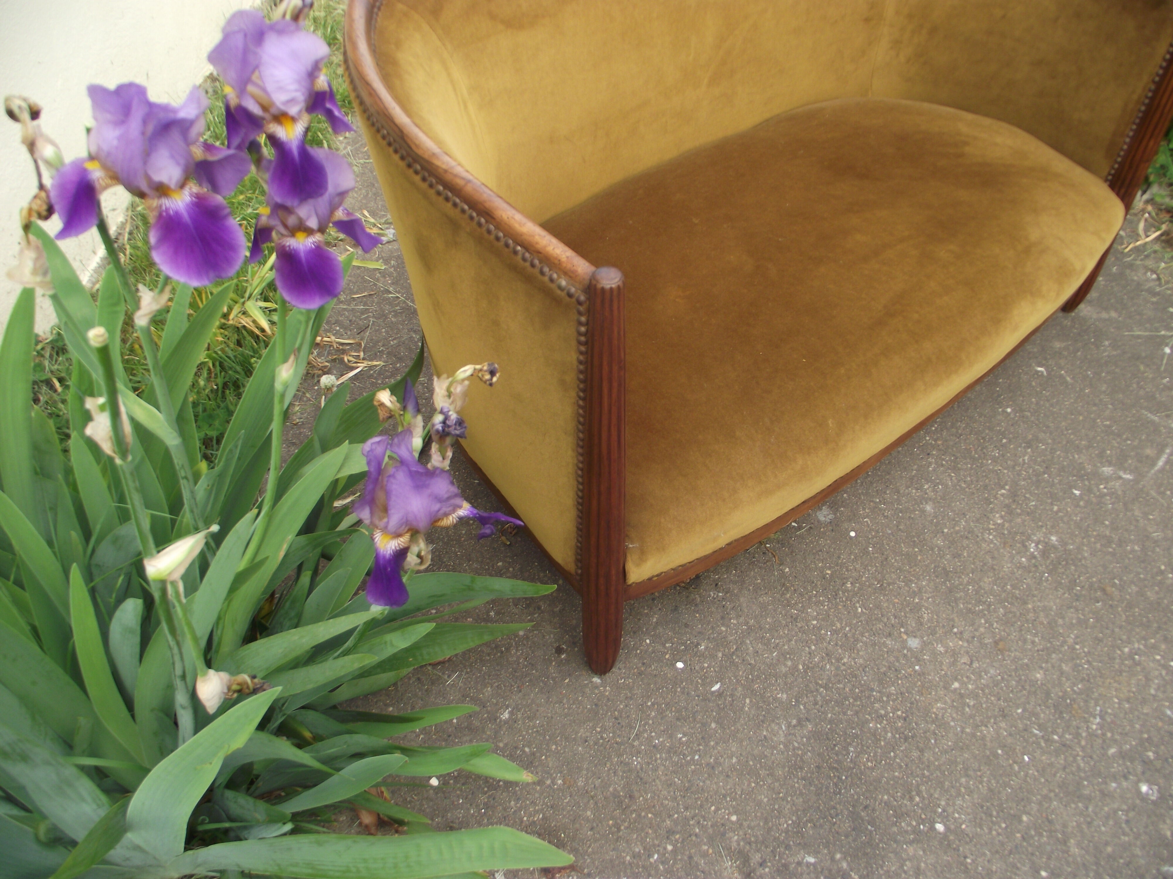 Art Deco 2-seater sofa in solid walnut