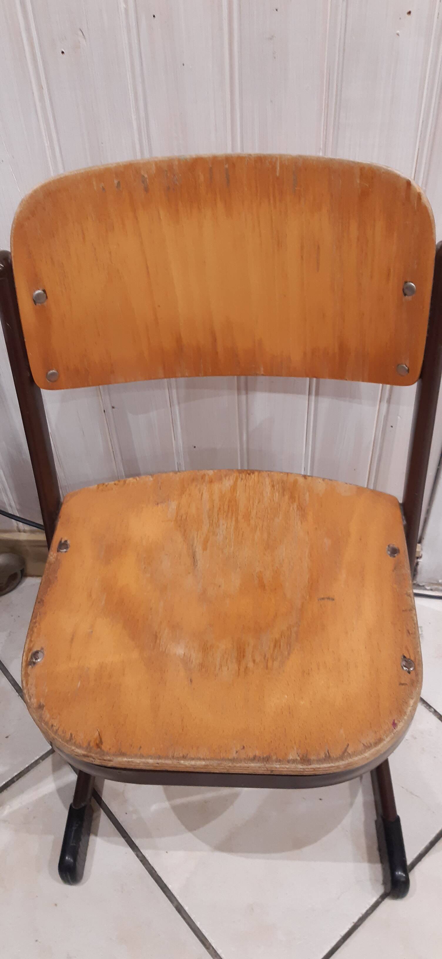 Design children's chair from the 60s/70s, made of wood and metal, for nursery school.